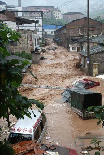 重庆史上最大暴雨是哪年重庆26区县出现暴雨了吗山城为什么会内涝 联通