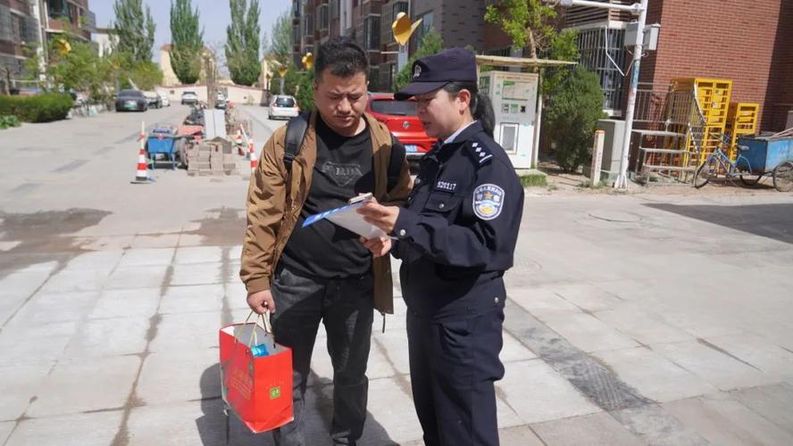 少年离家出走流落钱集，沭阳警民贴心守护助他回家, 你怎么看公安派出所开门纳谏太原：神秘大妈的传家宝卖100元？东西来源确定了, 你怎么看 华硕